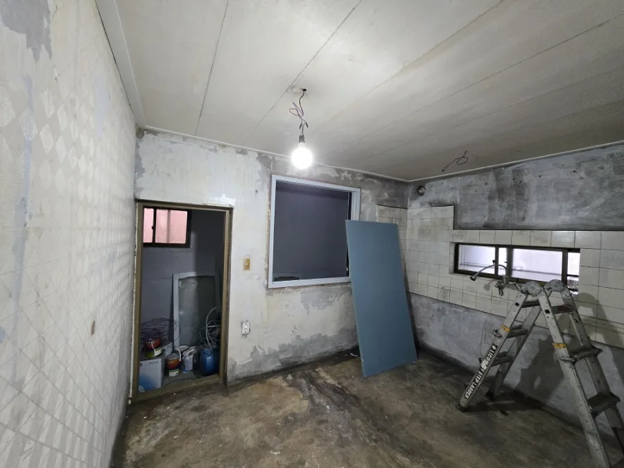 2025년 10월20일~30일 목공,단열,이보드 시공 및 전실도배, 락카도색,콘센트 및 등교체 시공완료 33 naver 571da259f480