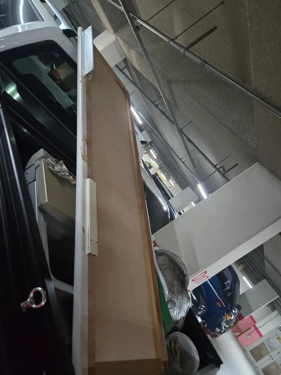 2025년8월18일 안산 부엌베란다 2회도색,수납장및 빌트인냉장고철거,거실한면도배,거실장판,콘센트및 스피커교체 시공완료 65 naver 57b01b5bee3e