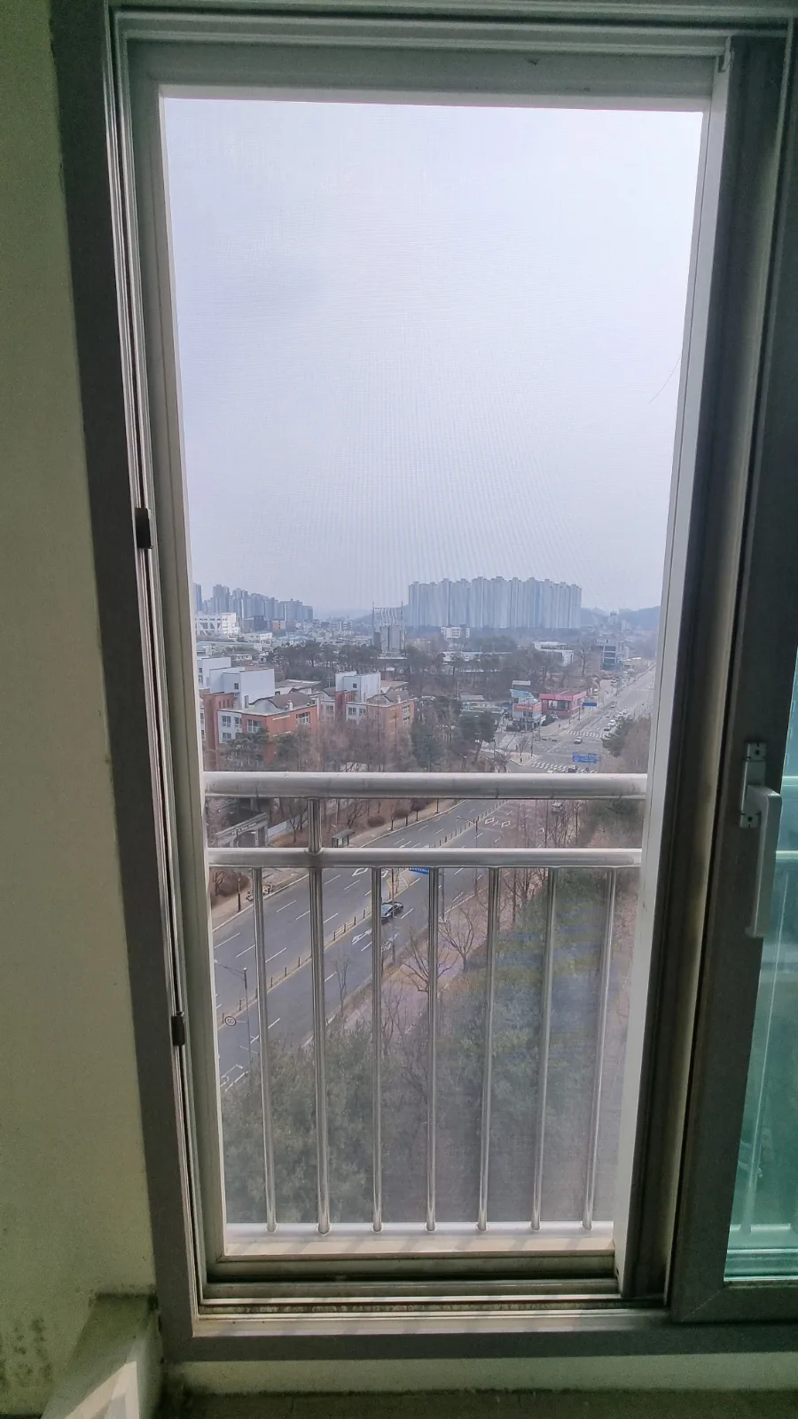 2026년 2월12~14일 전실벽도배 및 방1개천장도배,방충망 및 장판전체,부분타일보수,변기홈메지 시공 60 naver 602dbd1be126