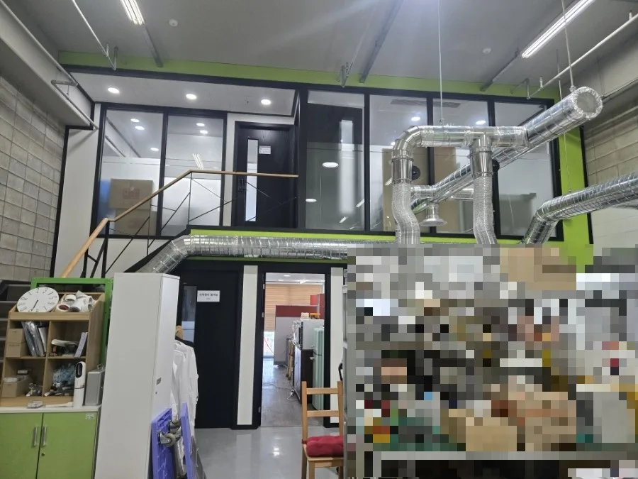 2026년3월6일~22,30일 안산별망로 지식산업센터 전기,가벽, 문4개ABS,도색,방음보드,유리창필름,중문철거,방3개 벽도배 및1층천장도배,데코타일,싱크대 2개 및 배관,장판시공 207 naver abb1fafc22f2