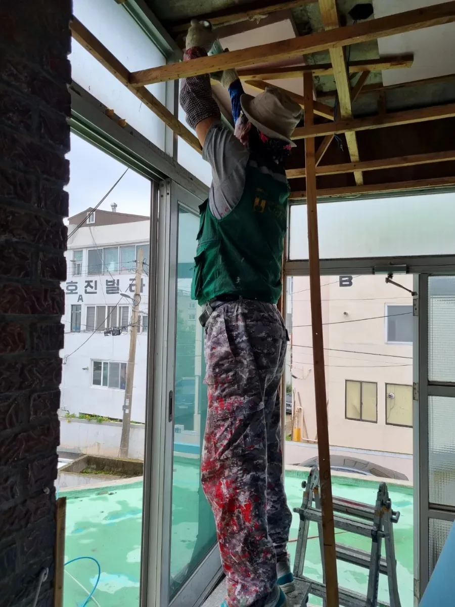오래된 집 천장 틀 및 달대 보강 후 단열재 작업 31 naver b3b9250e2904
