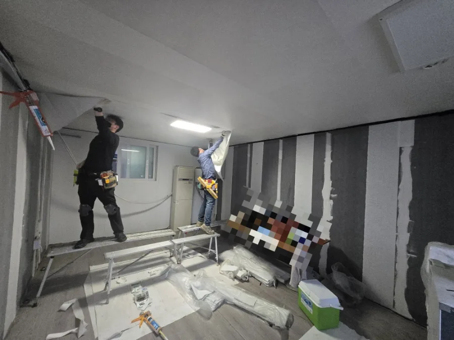 2025년5월5일~9일 곰팡이작업 및 이보드전체시공, 거실 도색,전체 실크도배,전체장판5t시공 109 naver b451d81041e3