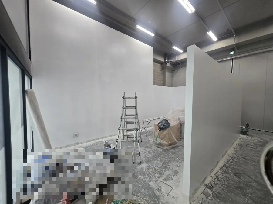 2026년3월6일~22,30일 안산별망로 지식산업센터 전기,가벽, 문4개ABS,도색,방음보드,유리창필름,중문철거,방3개 벽도배 및1층천장도배,데코타일,싱크대 2개 및 배관,장판시공 120 naver b951d2ce6efc