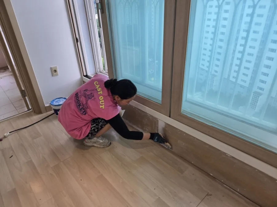 2025년 9월2일 필름, 거실 및 방 장판, 베란다 도색,직부등교체시공완료 40 naver c448c4164272