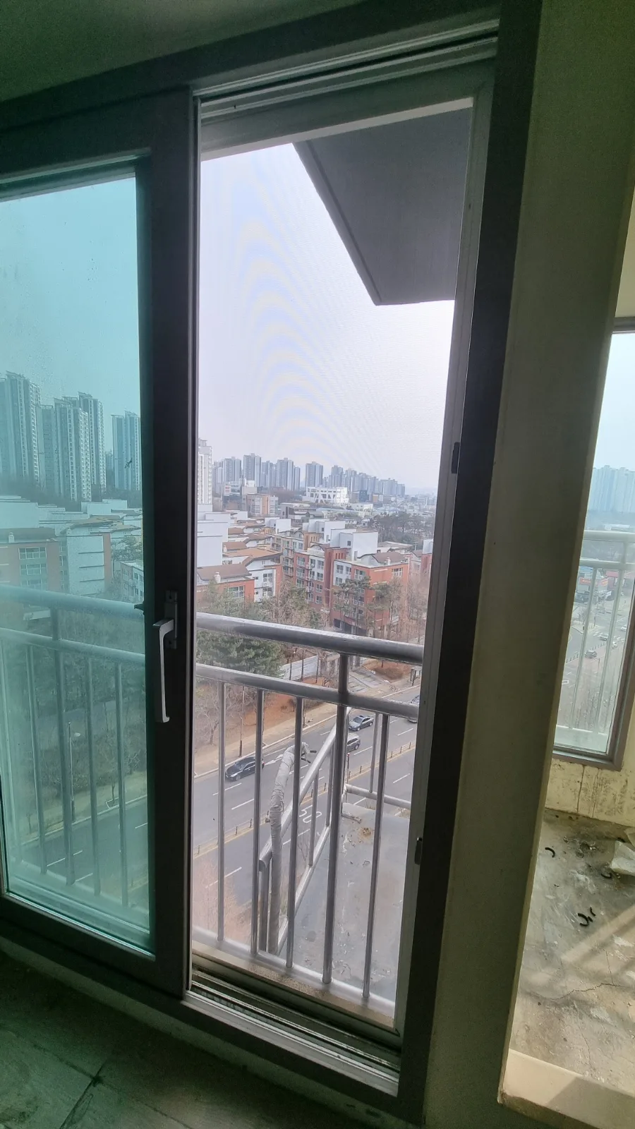 2026년 2월12~14일 전실벽도배 및 방1개천장도배,방충망 및 장판전체,부분타일보수,변기홈메지 시공 61 naver c949c68d81d2