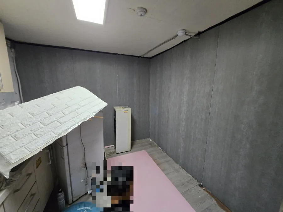2025년5월5일~9일 곰팡이작업 및 이보드전체시공, 거실 도색,전체 실크도배,전체장판5t시공 90 naver cec51453ba7e