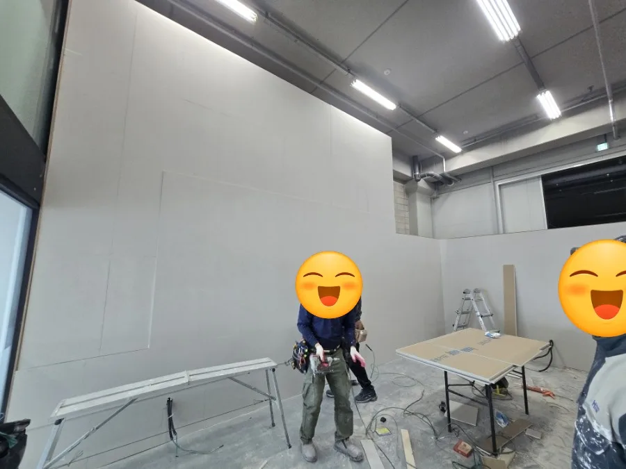 2026년3월6일~22,30일 안산별망로 지식산업센터 전기,가벽, 문4개ABS,도색,방음보드,유리창필름,중문철거,방3개 벽도배 및1층천장도배,데코타일,싱크대 2개 및 배관,장판시공 83 naver e89bb4e3660a