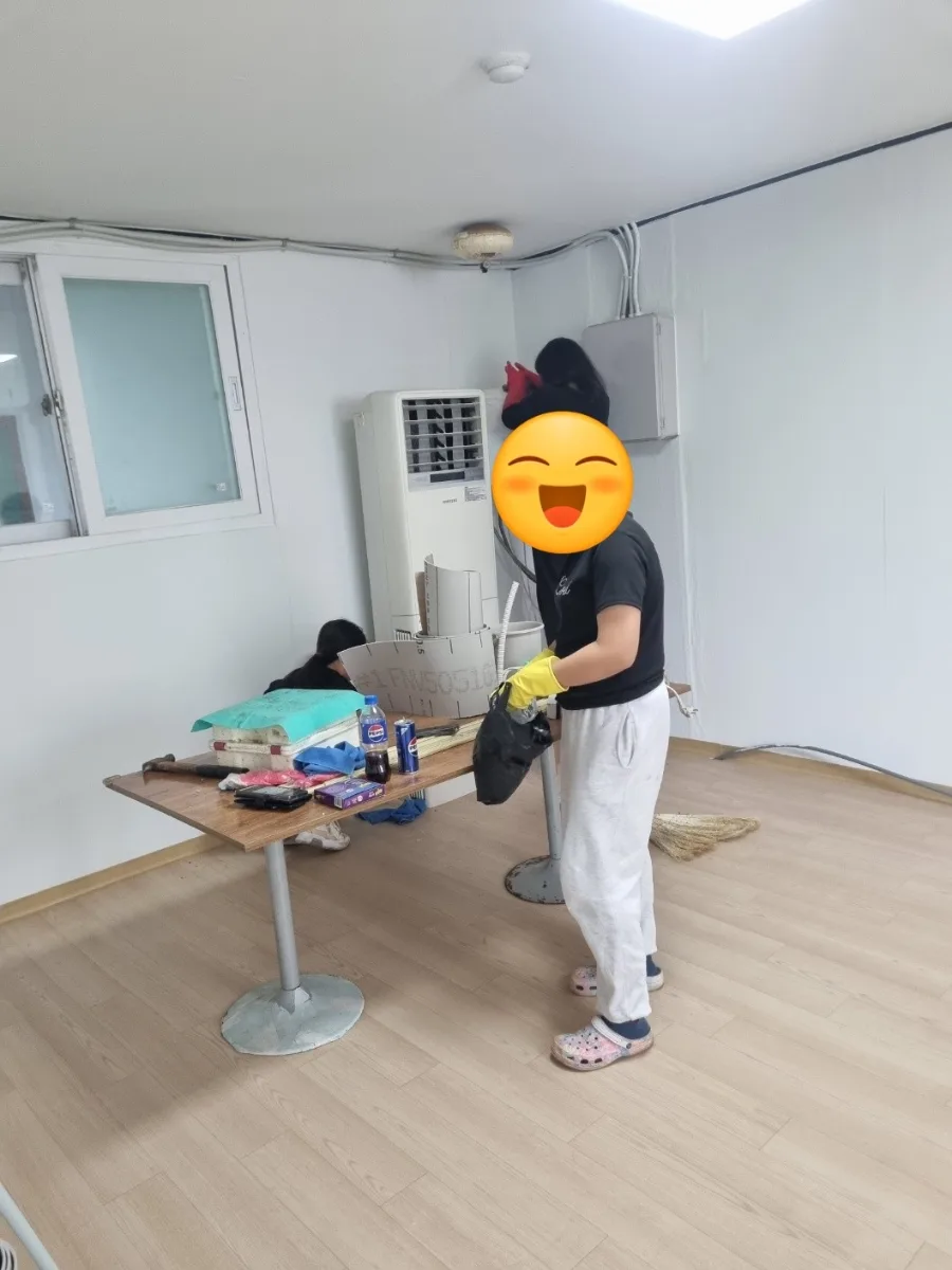 2025년5월5일~9일 곰팡이작업 및 이보드전체시공, 거실 도색,전체 실크도배,전체장판5t시공 162 naver ea947a813c6e