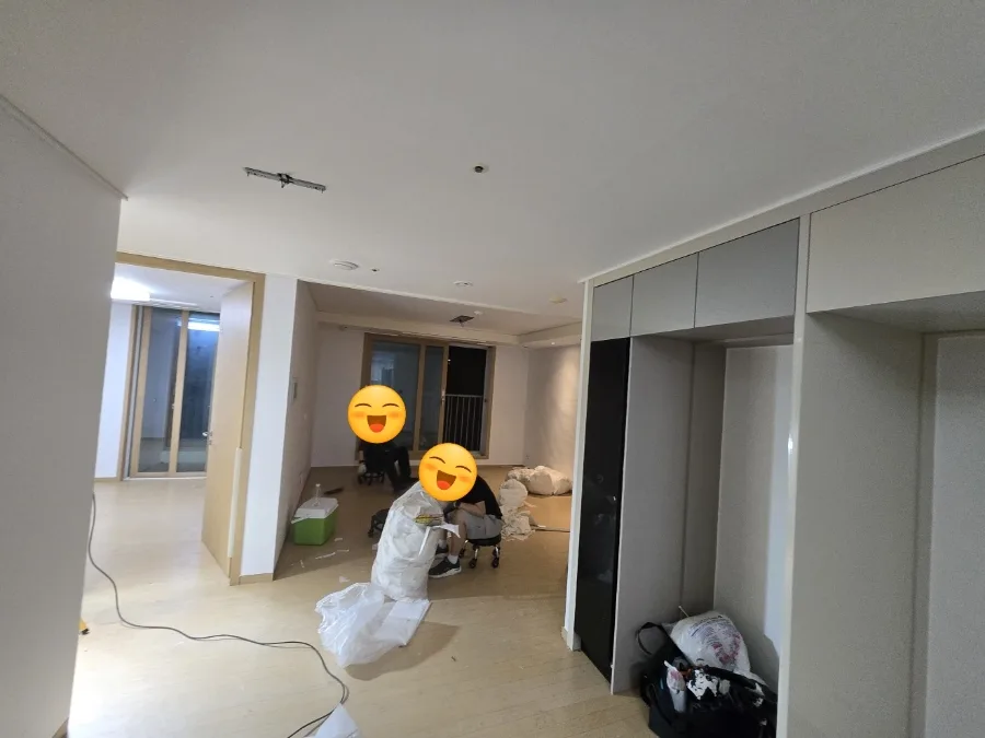 수원 2025년 9월 26일 전실 전체도배(천장,벽) 및 벽면 골 퍼티작업, 등교체 시공완료 20 naver fc0a1fcd8a55